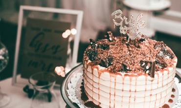 Naked cakes
