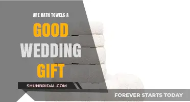 Are Bath Towels a Thoughtful Wedding Gift Idea?