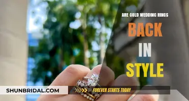 Gold Wedding Rings: Back in Vogue?