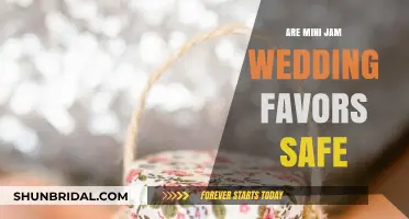 Jam Wedding Favors: Safe and Sweet?