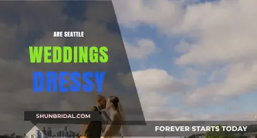 Seattle Weddings: Dress Code and Style Guide