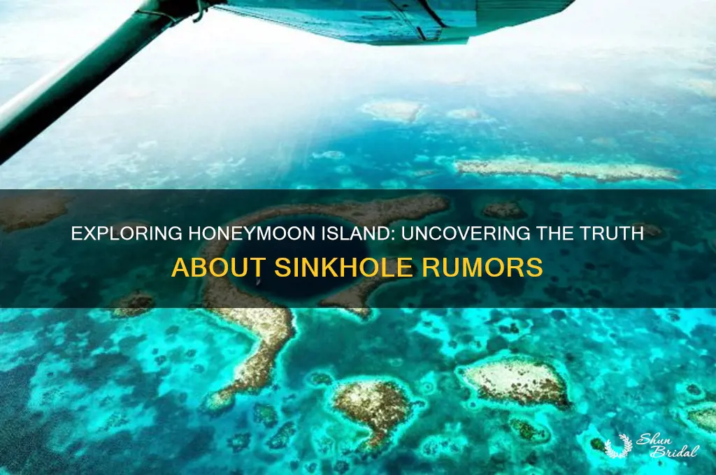 are there any sinkholes on honeymoon island