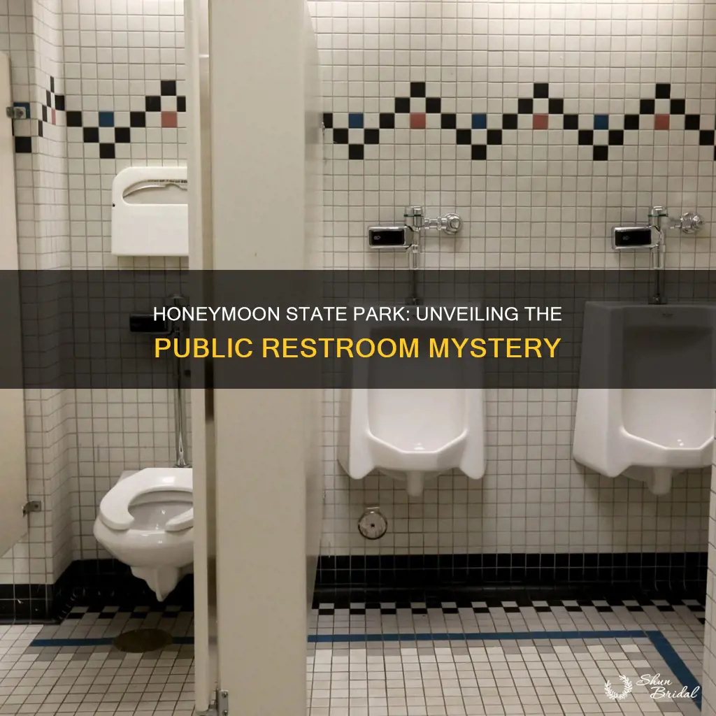 are there public restrooms on honeymoon state park florida