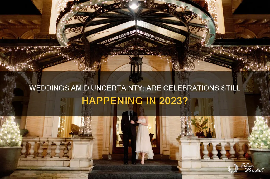 are weddings going ahead