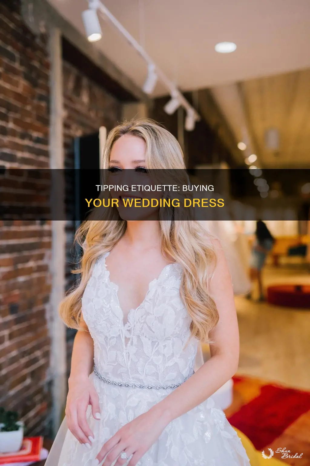 are you supposed to tip when shopping for wedding dress