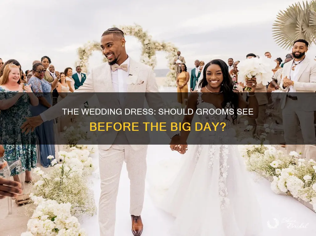 can a groom see the wedding dress