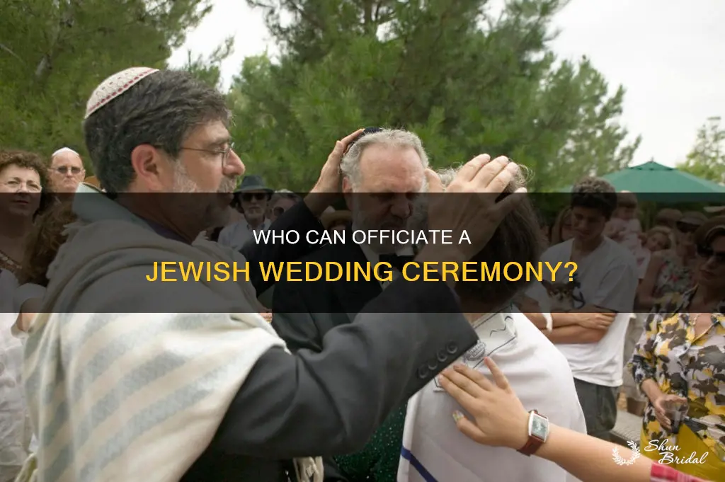 can a layperson officiate a jewish wedding