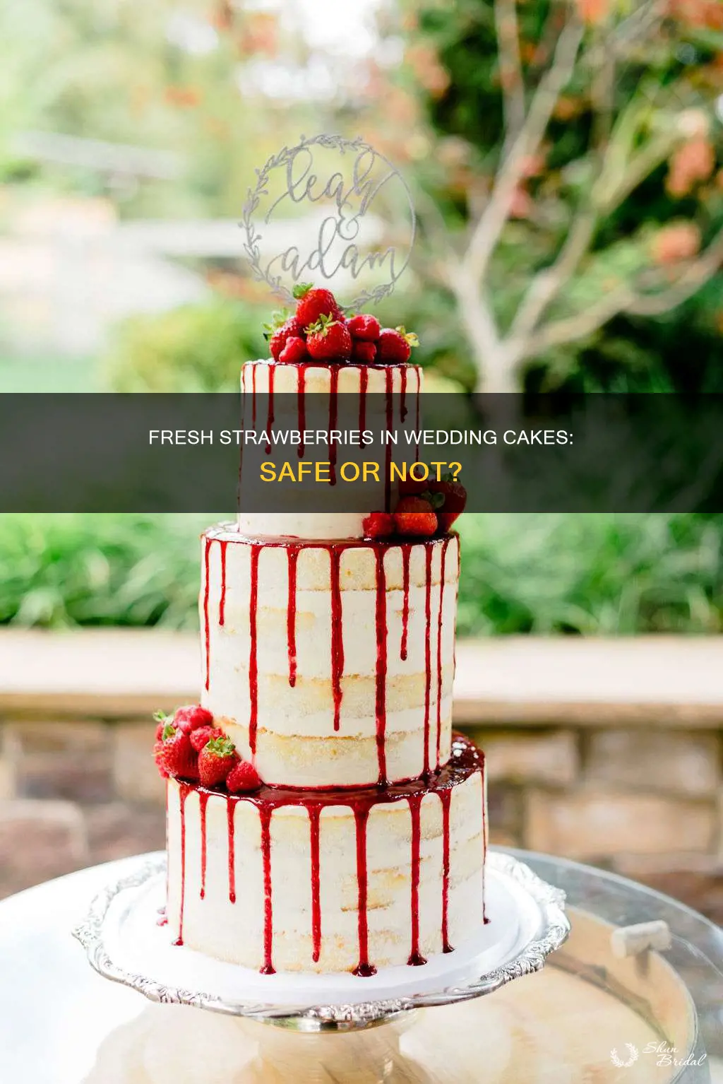 can a wedding cake have fresh strawberries