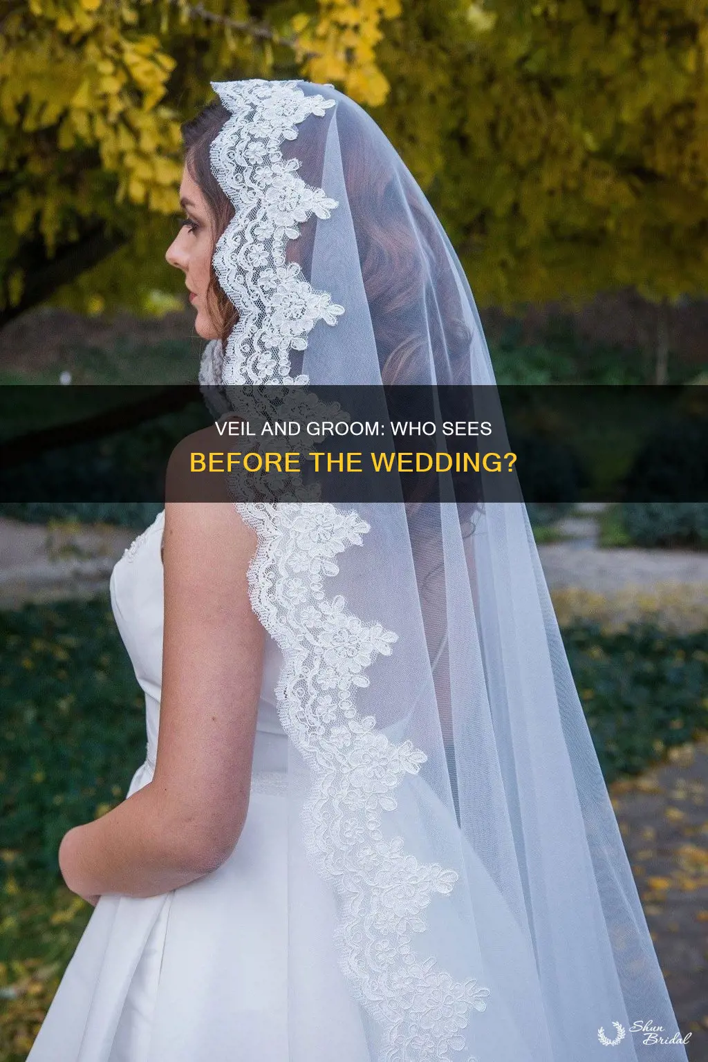 can groom see veil before wedding