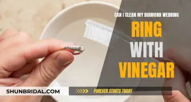 Cleaning Diamond Wedding Rings: Vinegar's Effectiveness