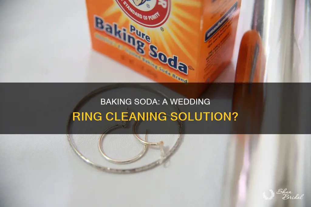 can I use baking soda to clean my wedding ring