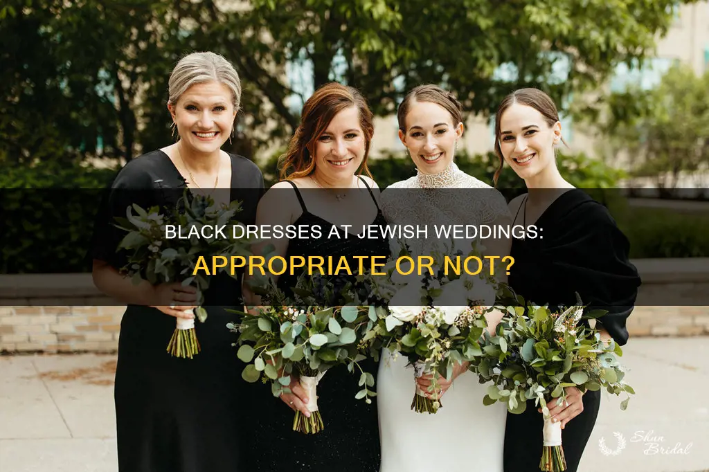 can I wear a black dress to a jewish wedding
