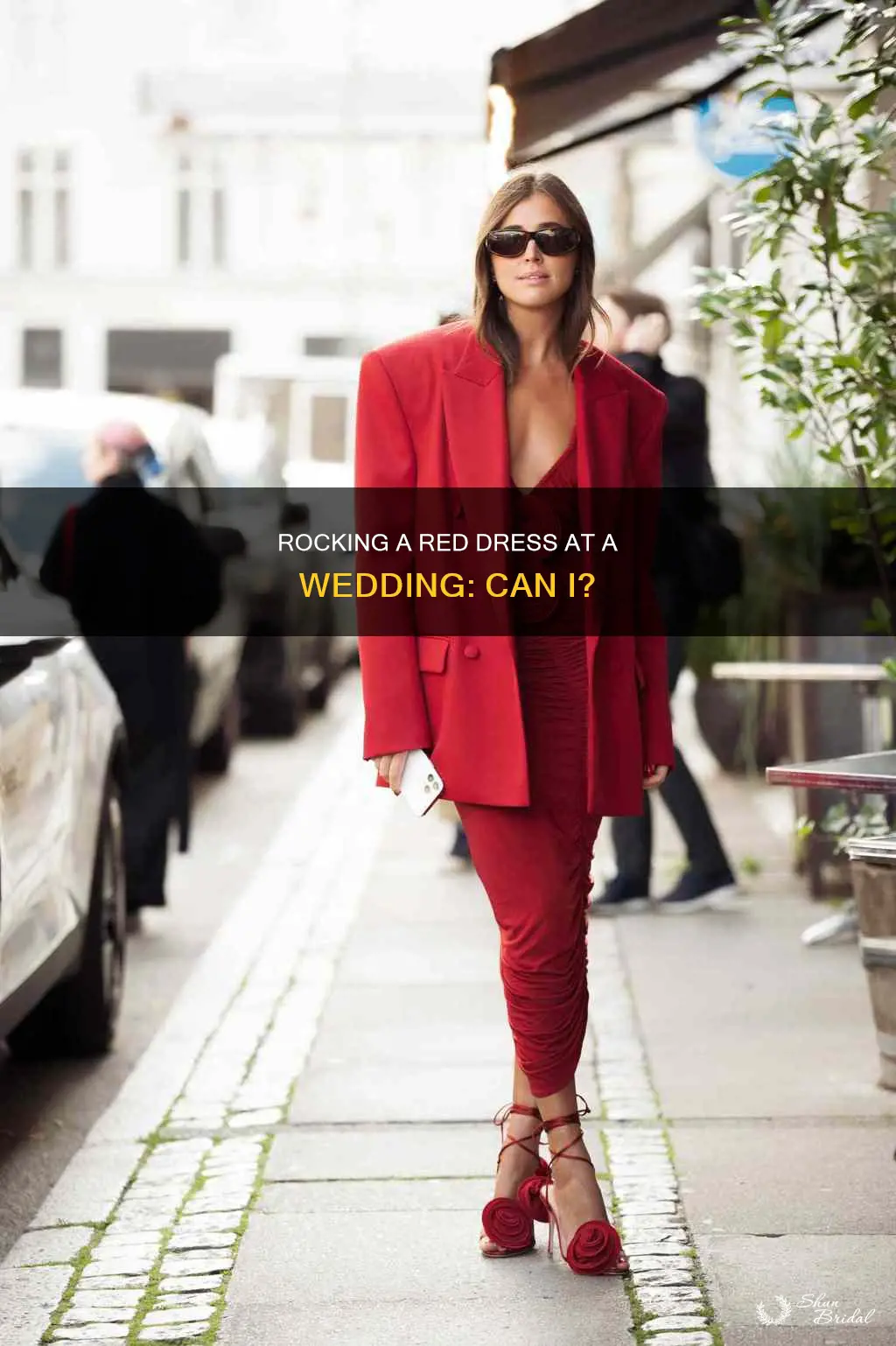 can I wear a long red dress to a wedding