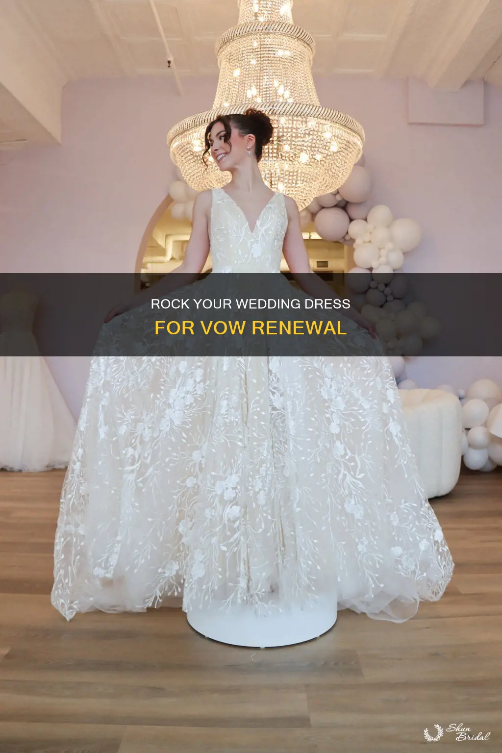 can I wear a wedding dress at vow renewal