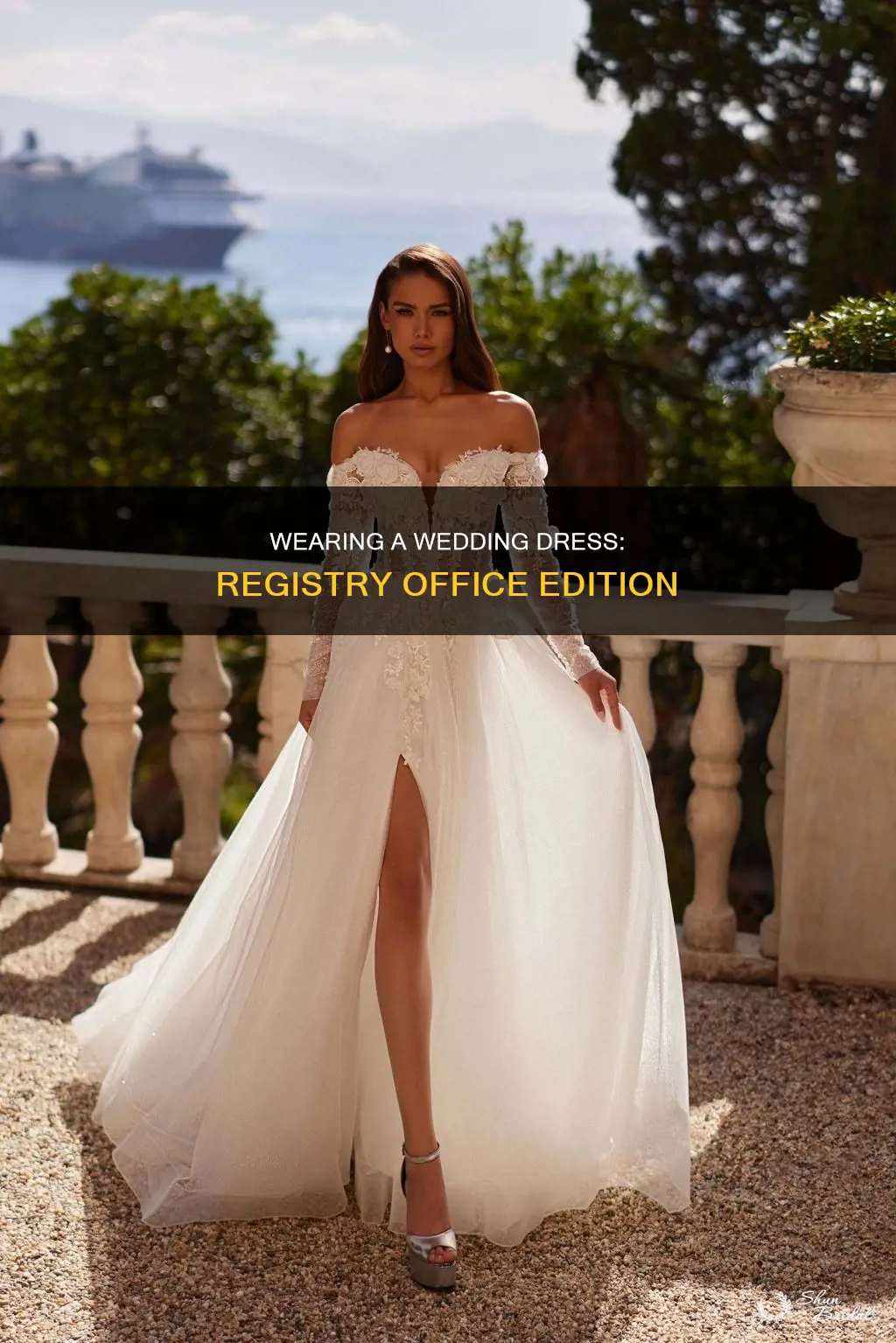 can I wear a wedding dress to a registry office