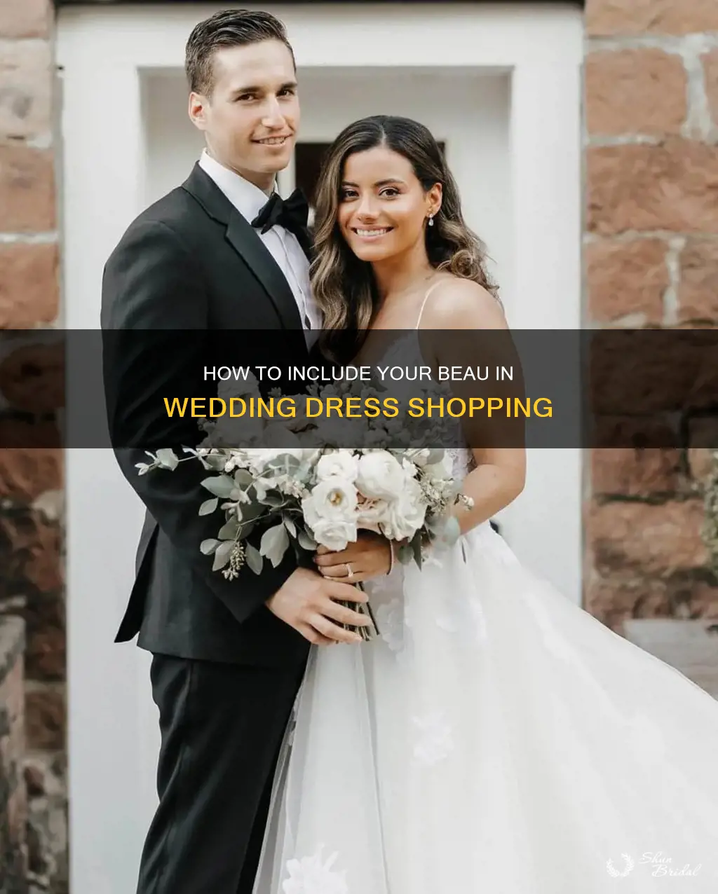 can my boyfriend help me pick out a wedding dress