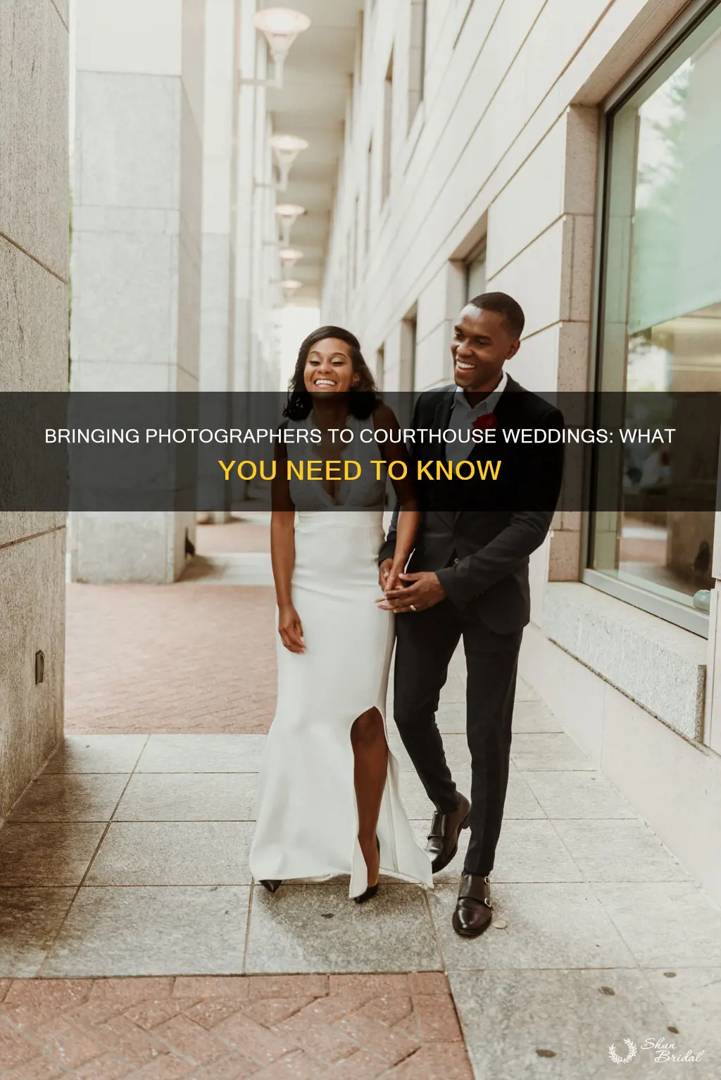 can you bring a photographer to a courthouse wedding