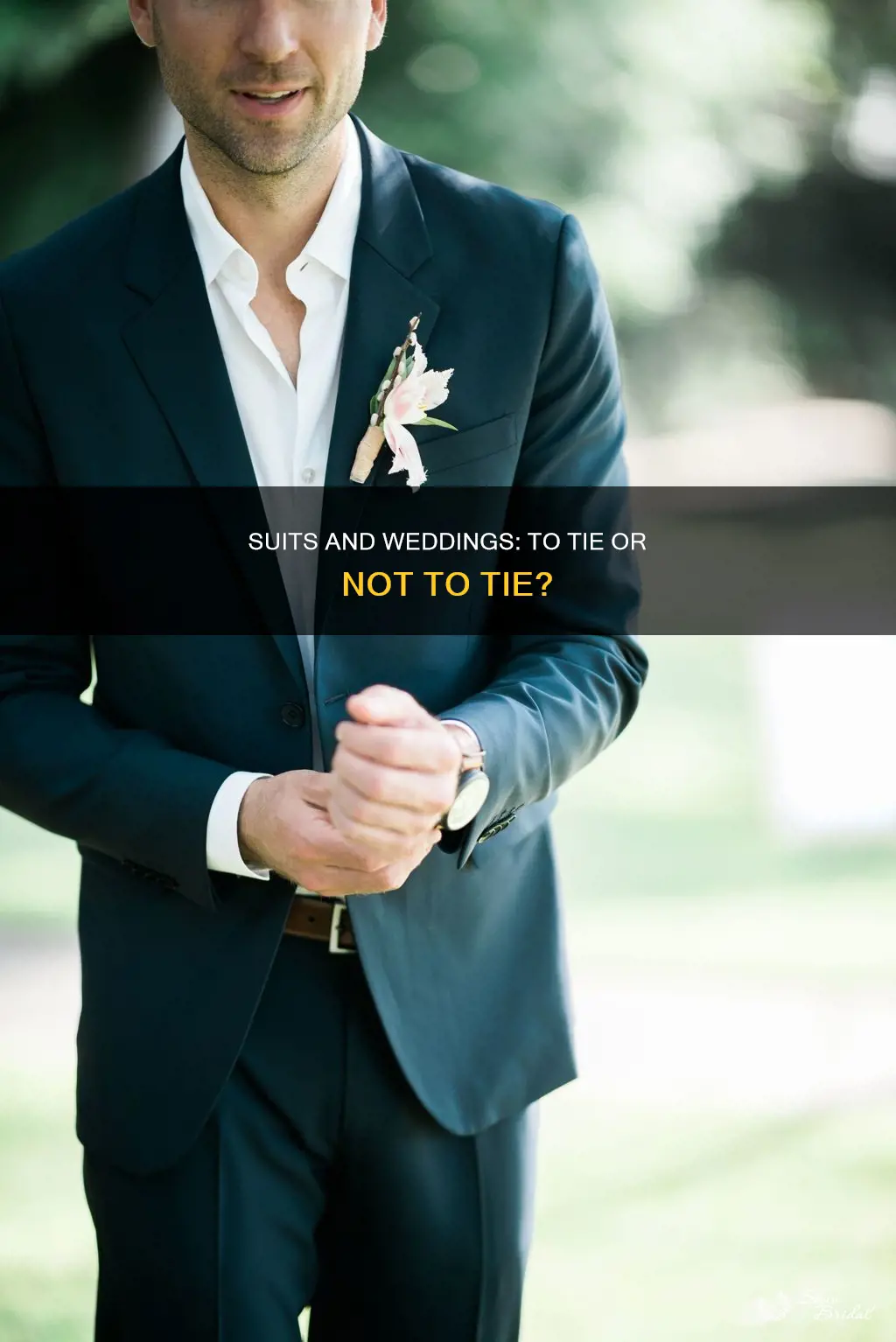 can you do no tie with a suit for wedding