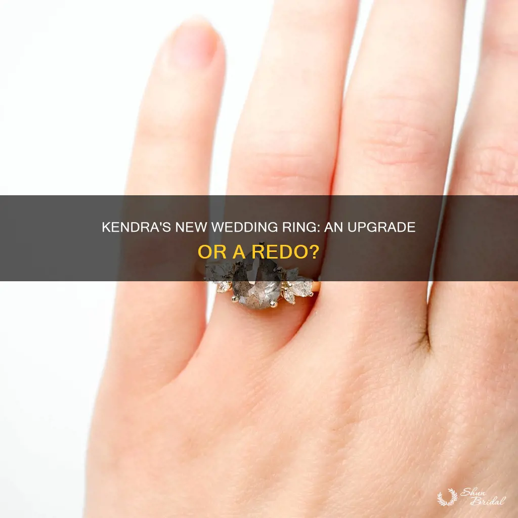 did kendra get a new wedding ring