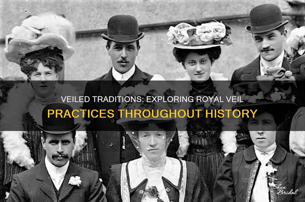 did royalty wear veils