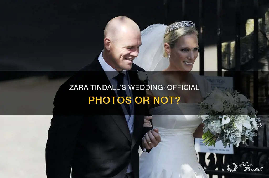 did zara tindall take offical wedding photod