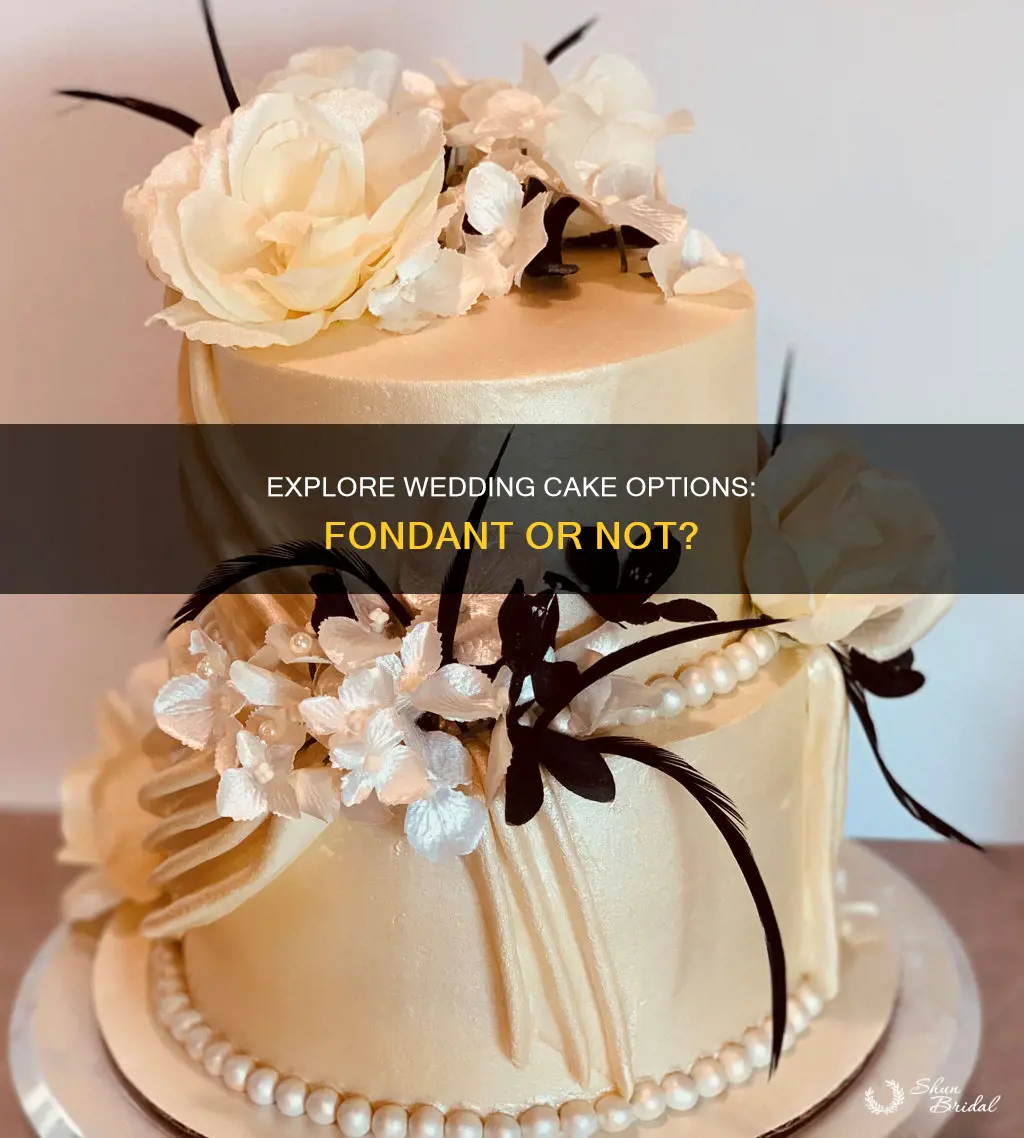 do all wedding cakes have fondant