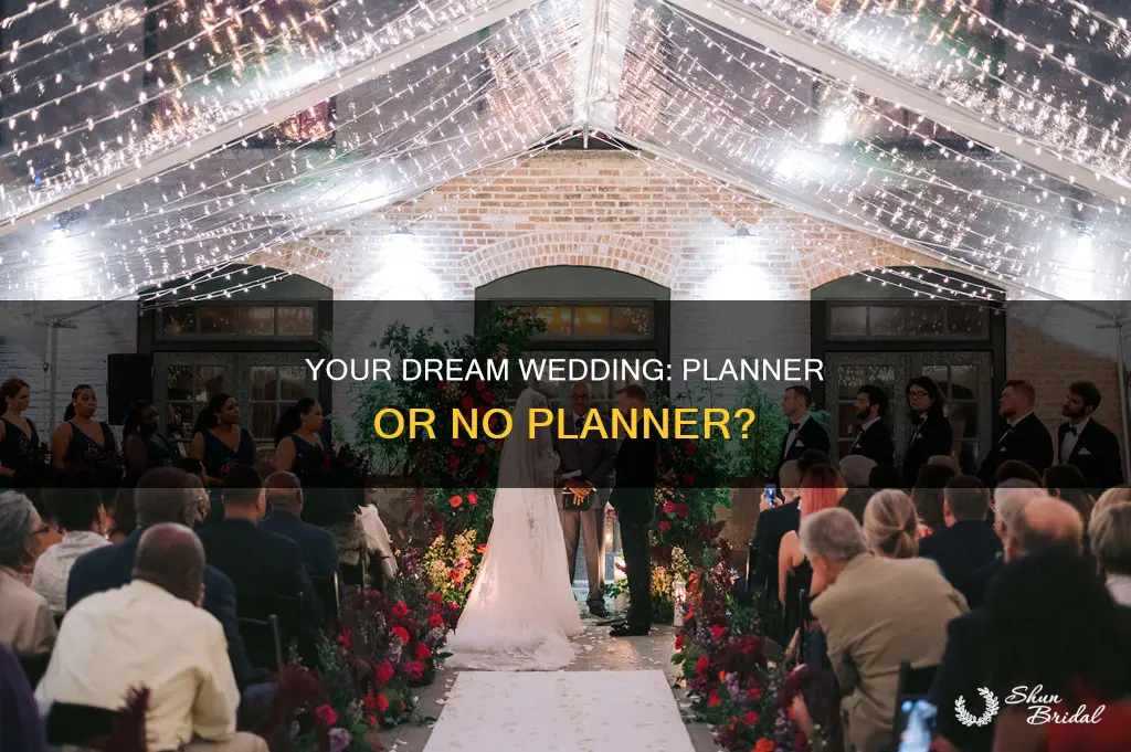 do all wedding venues come with a planner