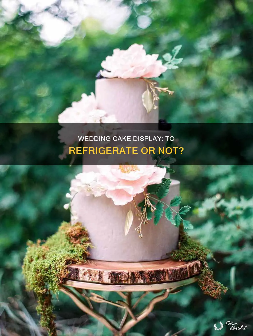 do cakes usually sit out for a wedding