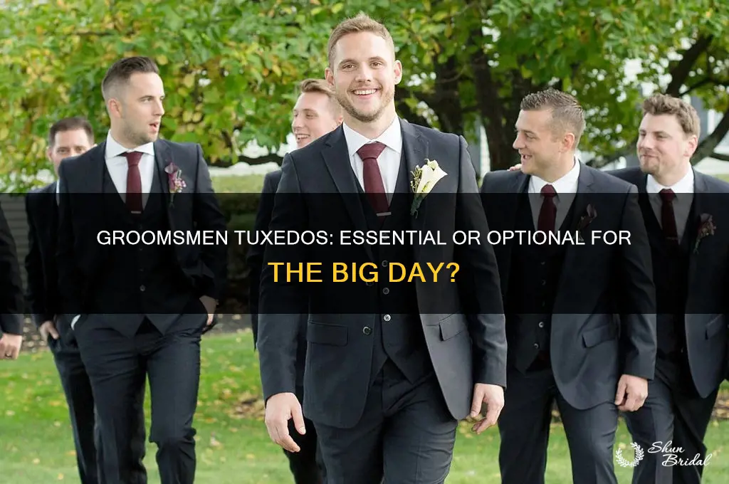 do groomsmen need to wear tux