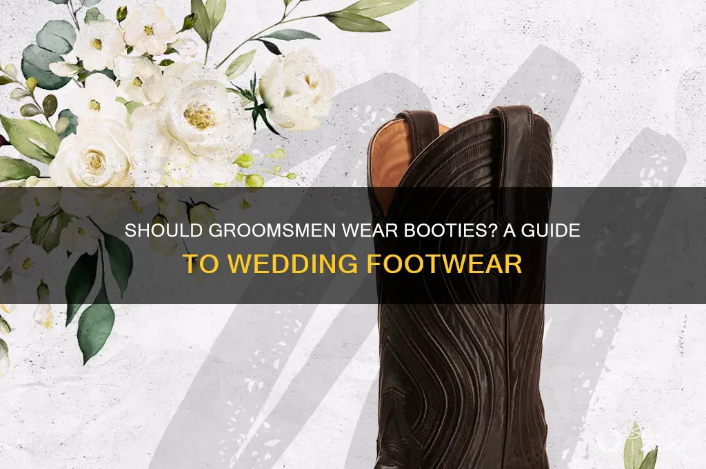 do groomsmen wear bootineres