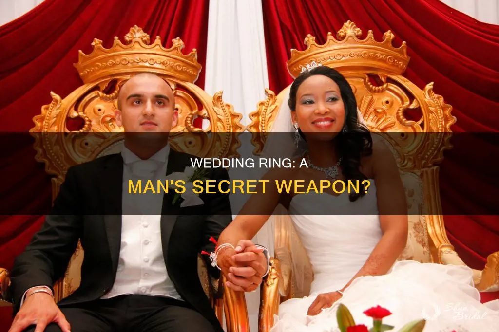 do men get hit on more with wedding ring