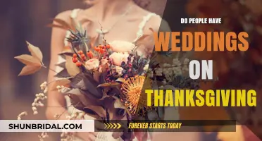 Thanksgiving Weddings: A Unique Holiday Celebration or Family Dilemma?