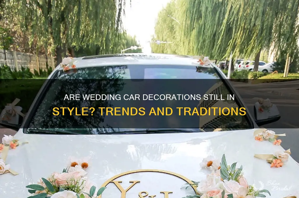 do people still decorate cars for weddings