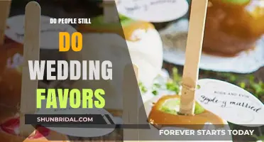 Are Wedding Favors Still a Thing? Trends and Thoughts