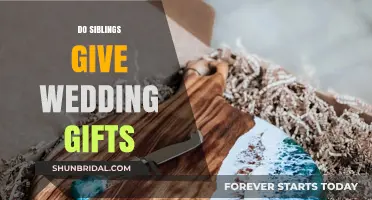 Should Siblings Give Wedding Gifts? Etiquette and Expectations Explained