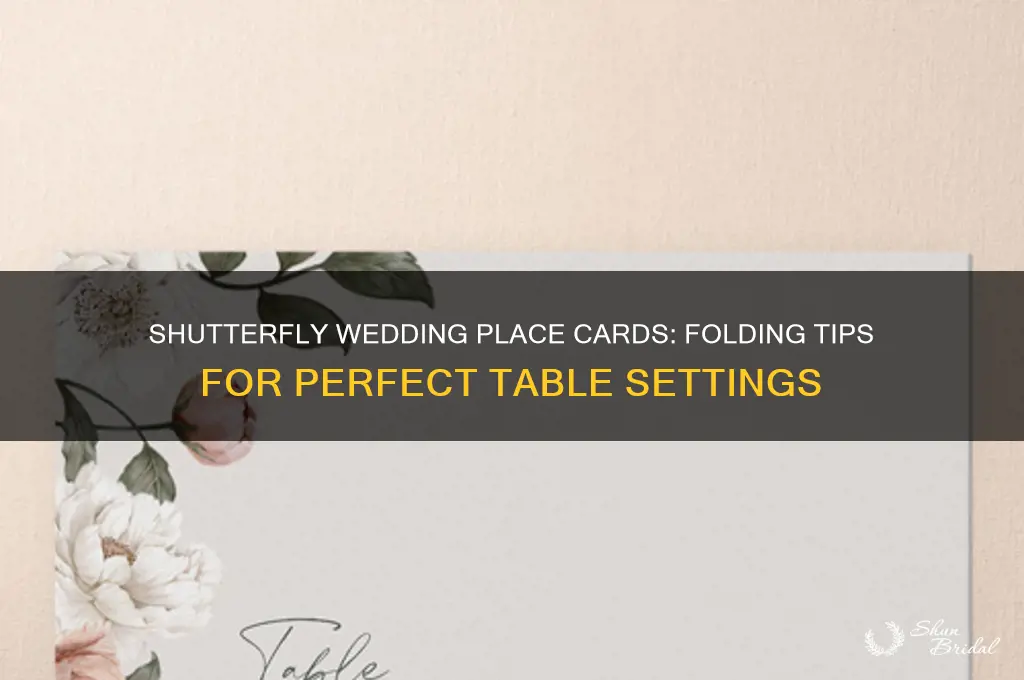 do the shutterfly wedding place cards fold