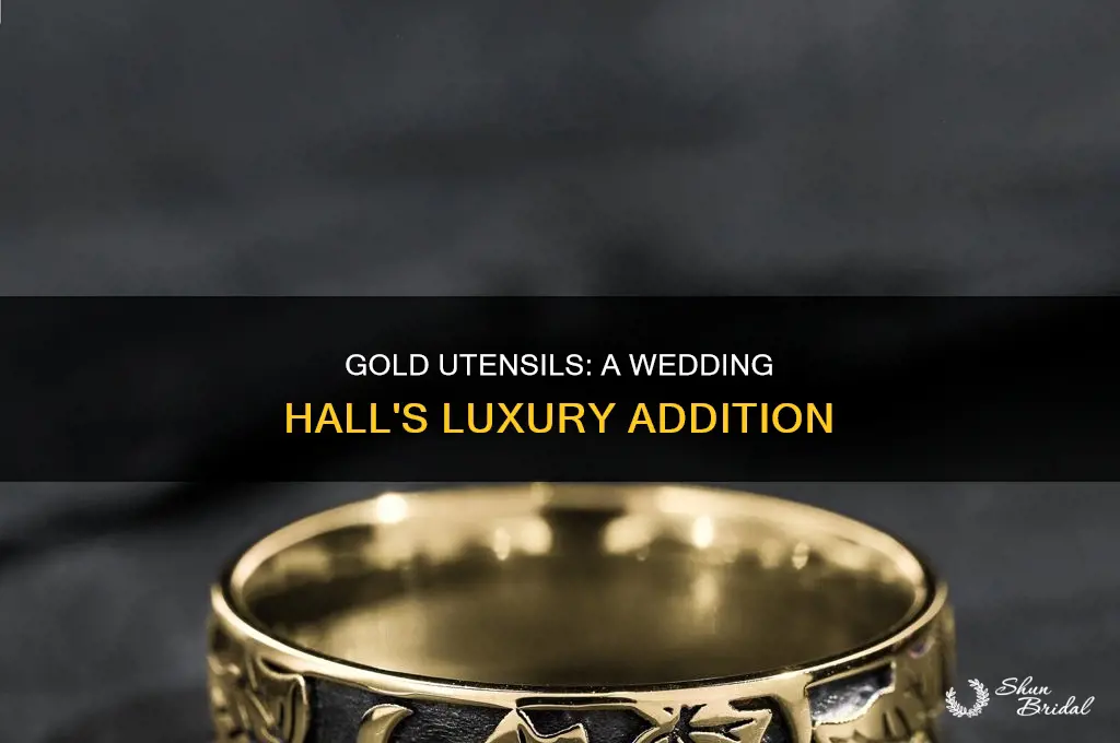 do wedding hal provide gold untensis