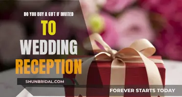 Wedding Reception Gifts: To Buy or Not?