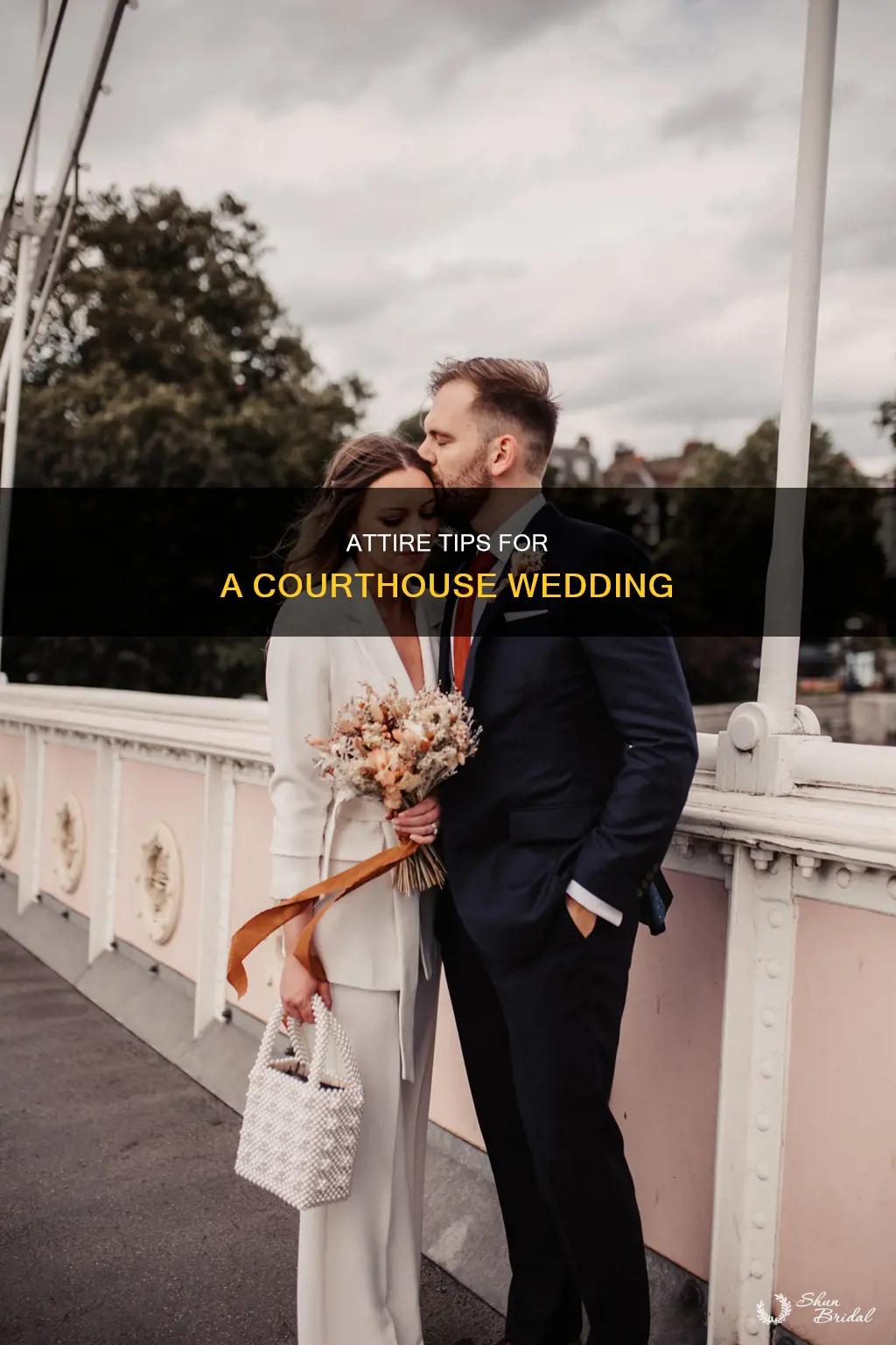 do you dress up for a courthouse wedding