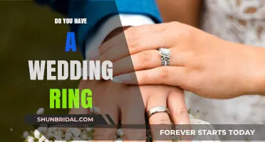 Wedding Rings: To Wear or Not to Wear?