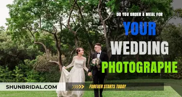 Wedding Etiquette: Feeding Your Photographer