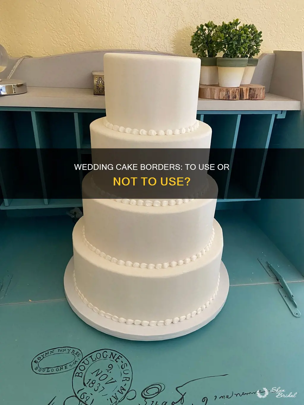 do you put borders on wedding cake