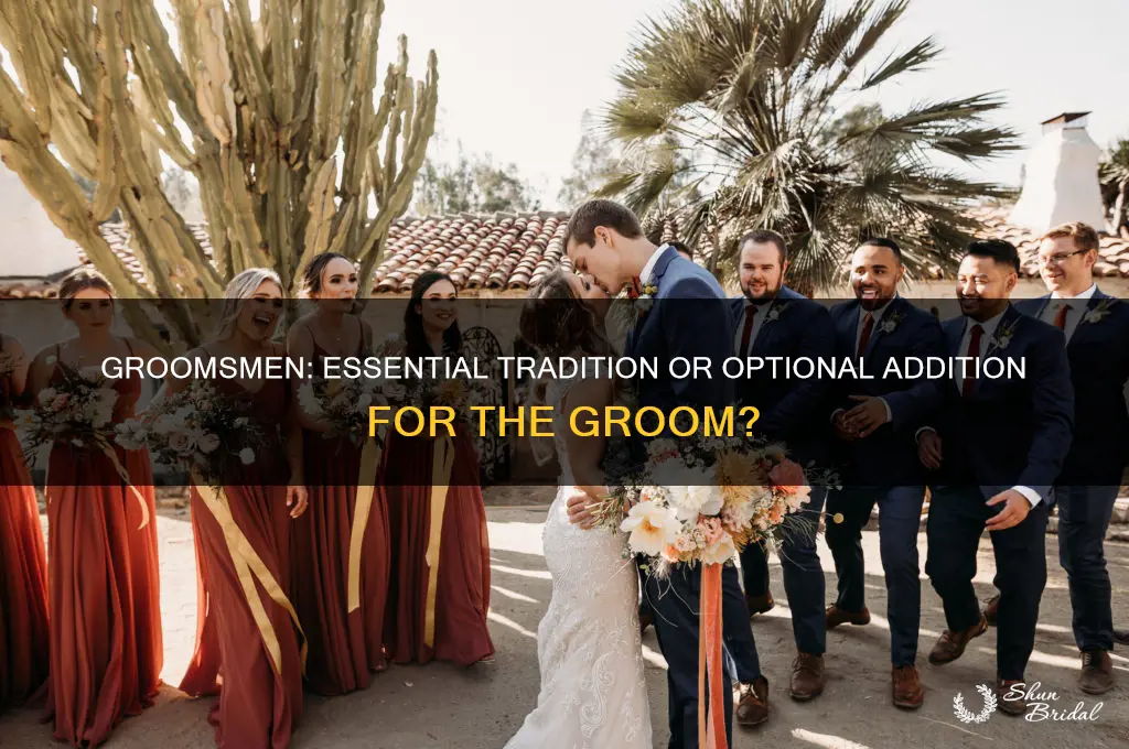does a groom need to have a groomsman