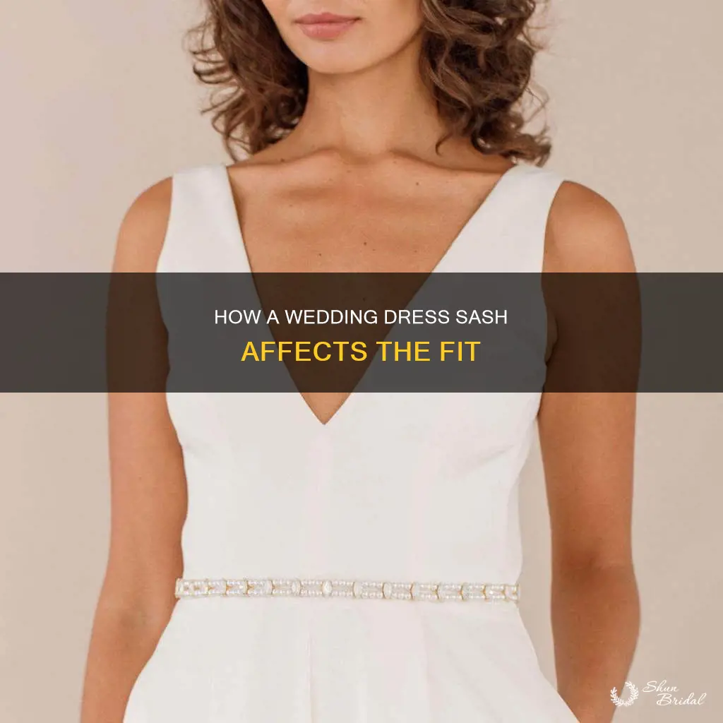 does a wedding dress sash tighten the dress