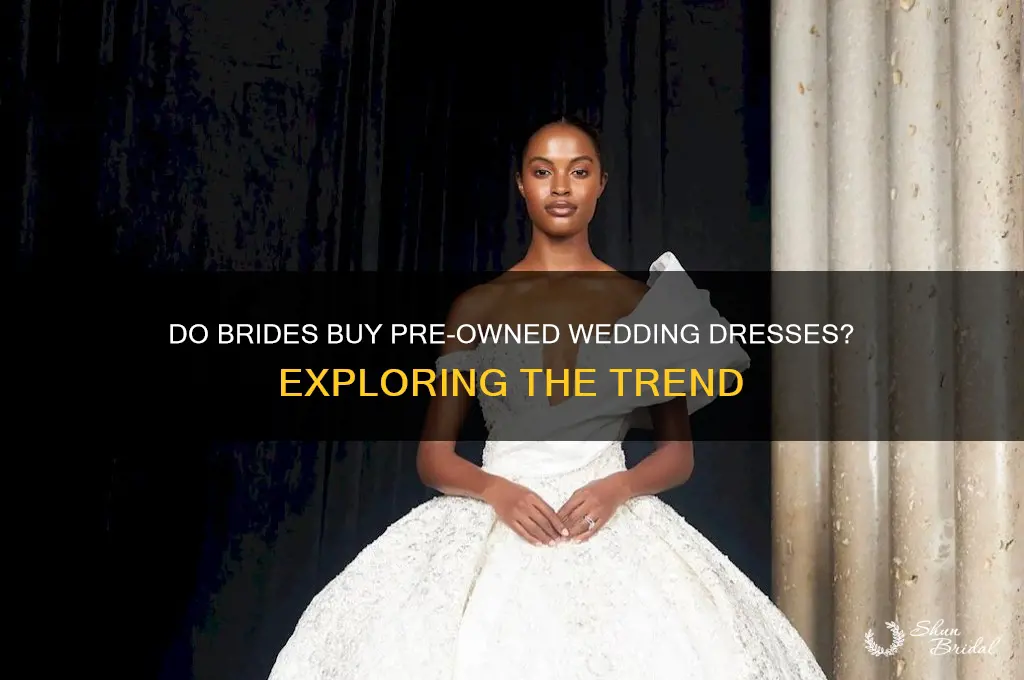 does anyone buy used wedding gowns
