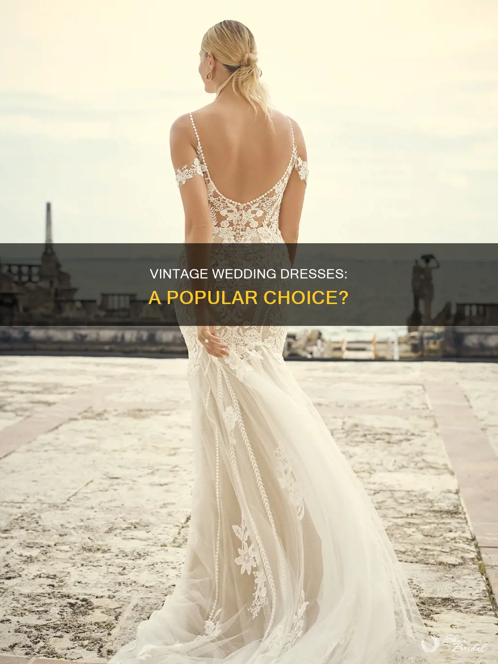 does anyone buy vintage wedding dresses