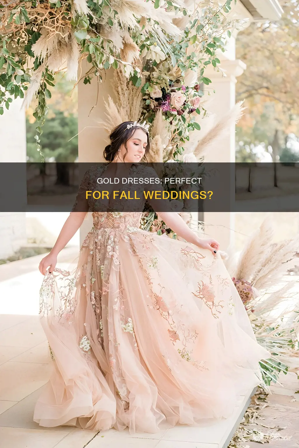 does gold dress look good at fall wedding