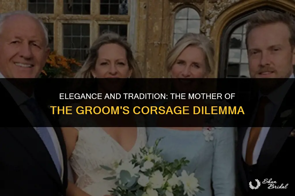 does mother of the groom wear a corsage