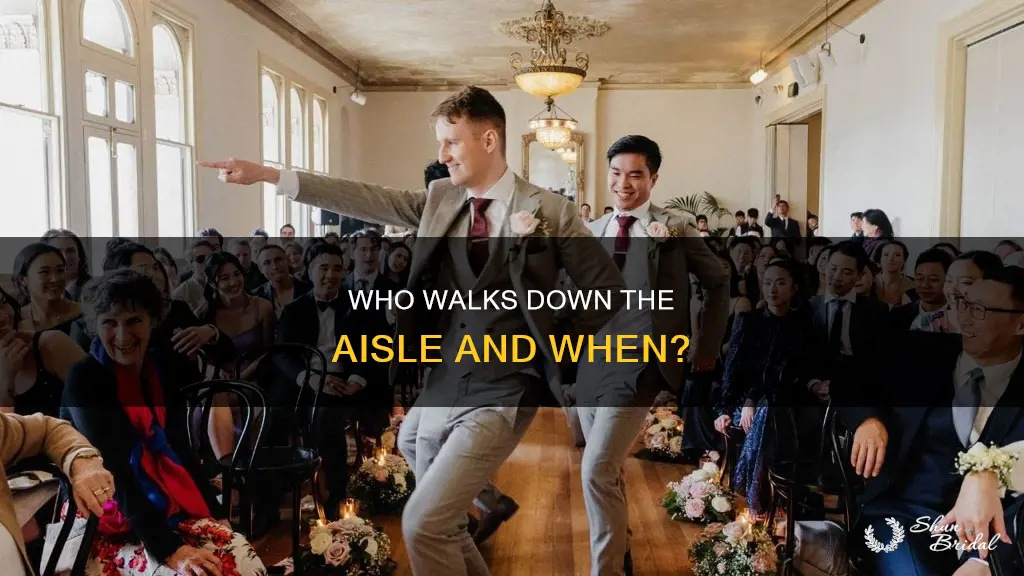 does the best man walk down the aisle