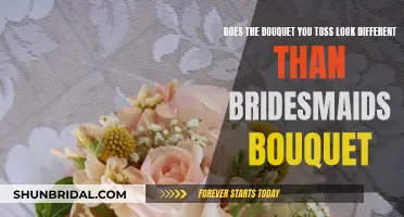 Bridesmaids' Bouquets: To Match or Not to Match?